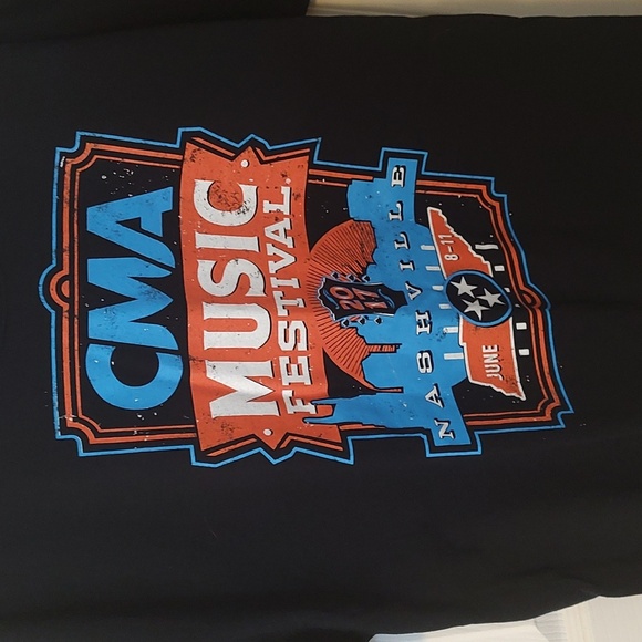2017 Cma Music Festival Tee - Picture 2 of 4